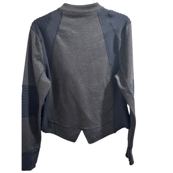 ๐ 2/$20 ๐ Black and Gray Diagonal Zip Athletic Wear Jacket sz L - Picture 3 of 7
